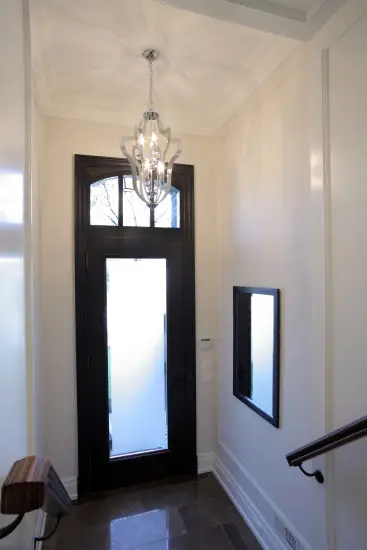 Foyer / Entryway with mirror